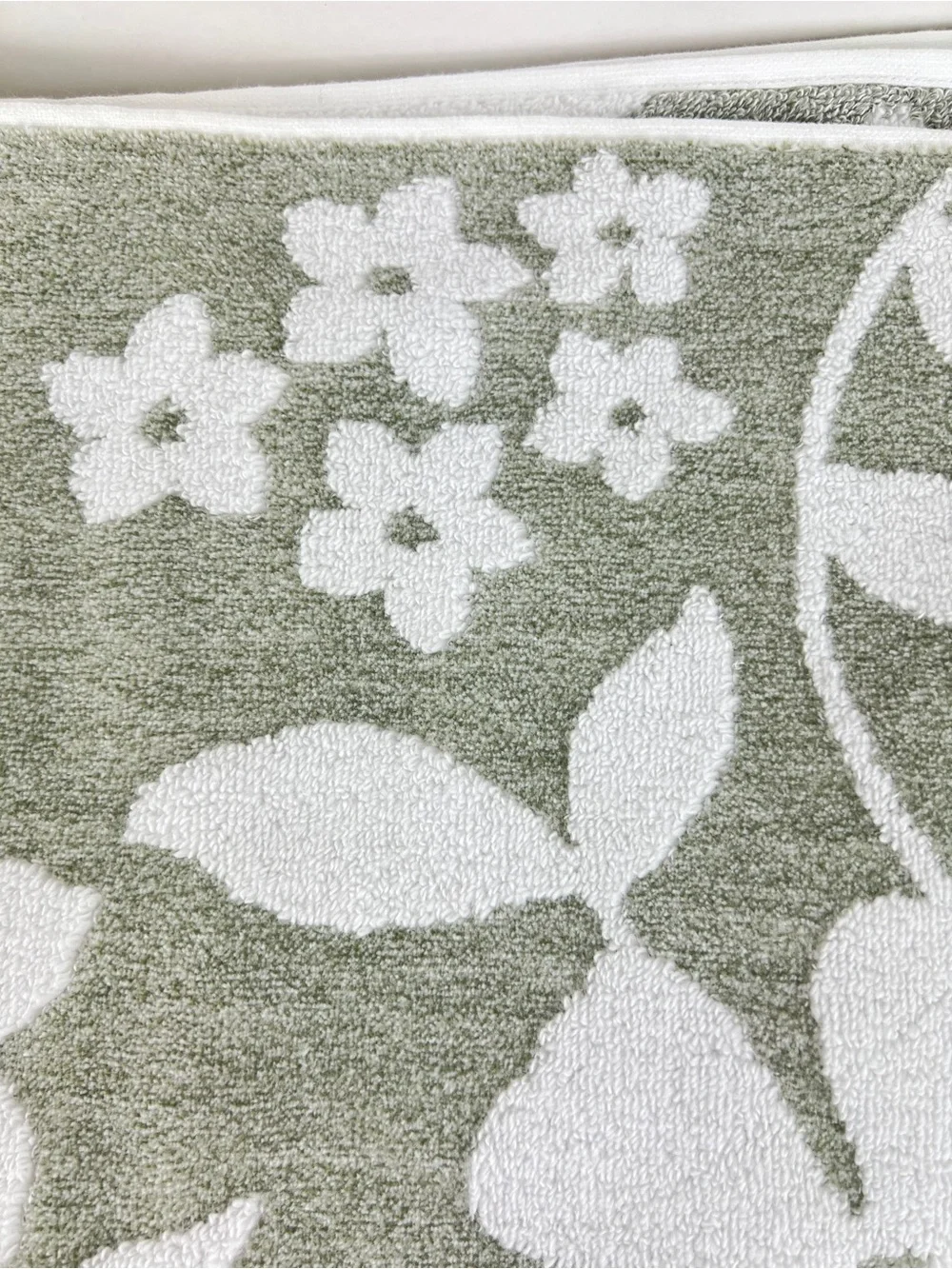 Papyrus Sage Green & White Floral Bath Towel Soft Cotton Blend 1 Pc NEW